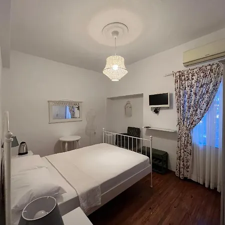 Tren Boutique Otel Кешме
